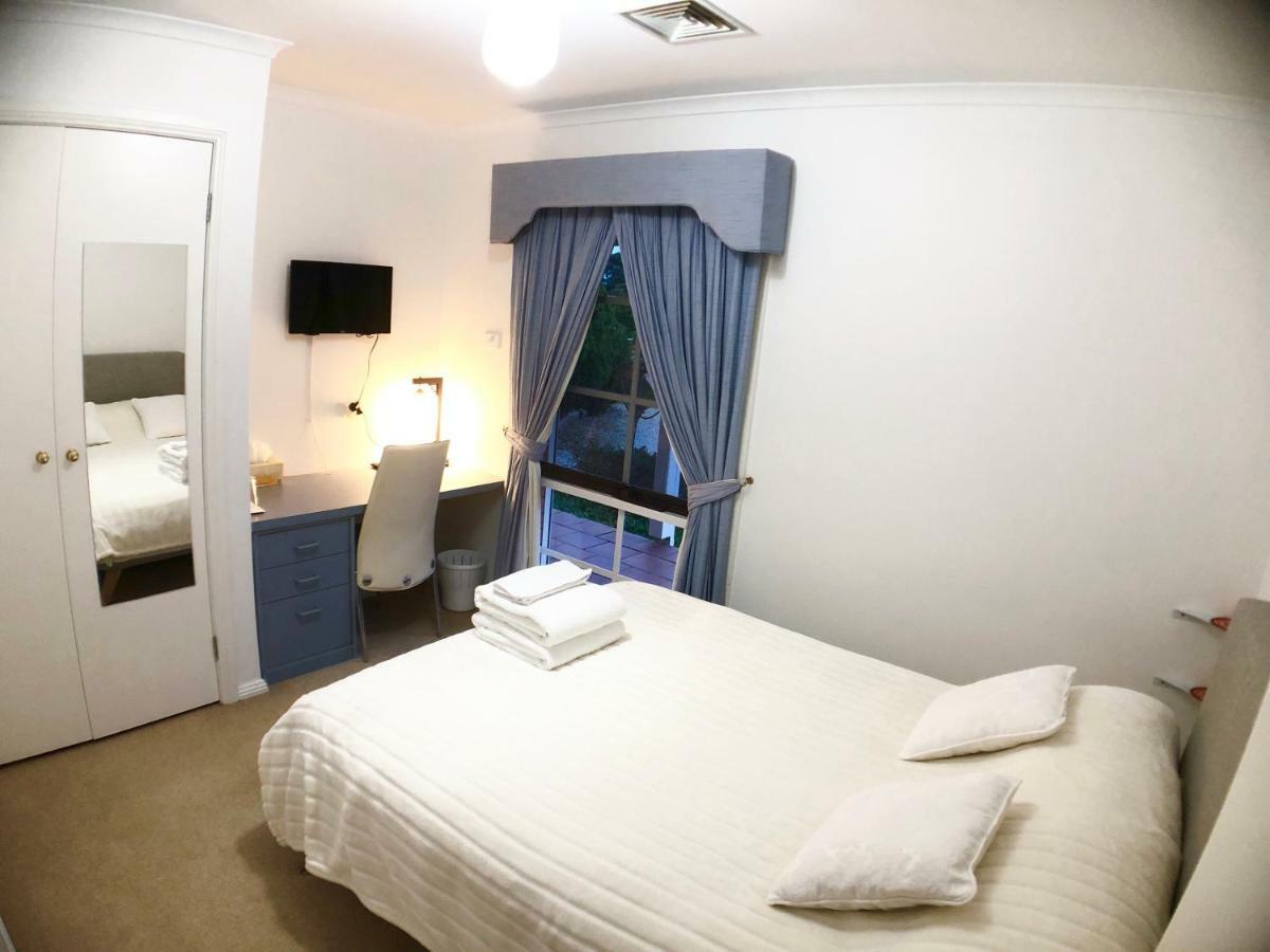 Melbourne Garden Bed&Breakfast Melton Exterior foto